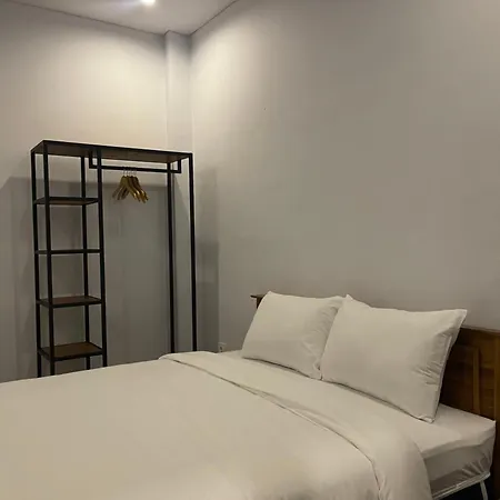 Lastari House